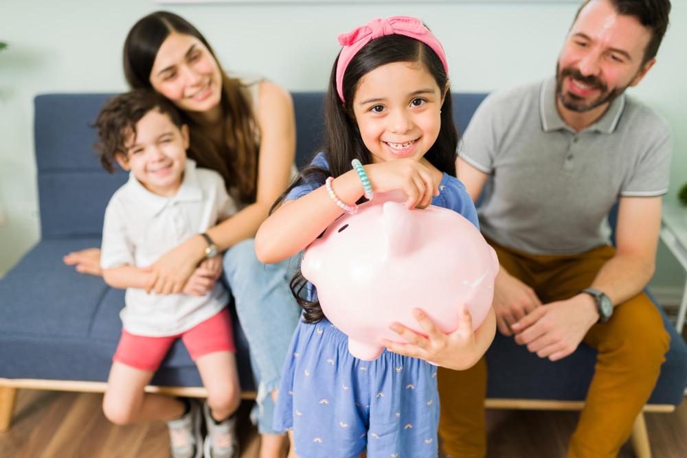 When Should You Start Talking to Your Kids About Money?